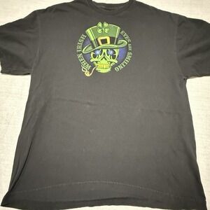 Retro Y2K St. Patrick's Day "When Irish Eyes Are Smiling"  Skull Graphic Tee XL